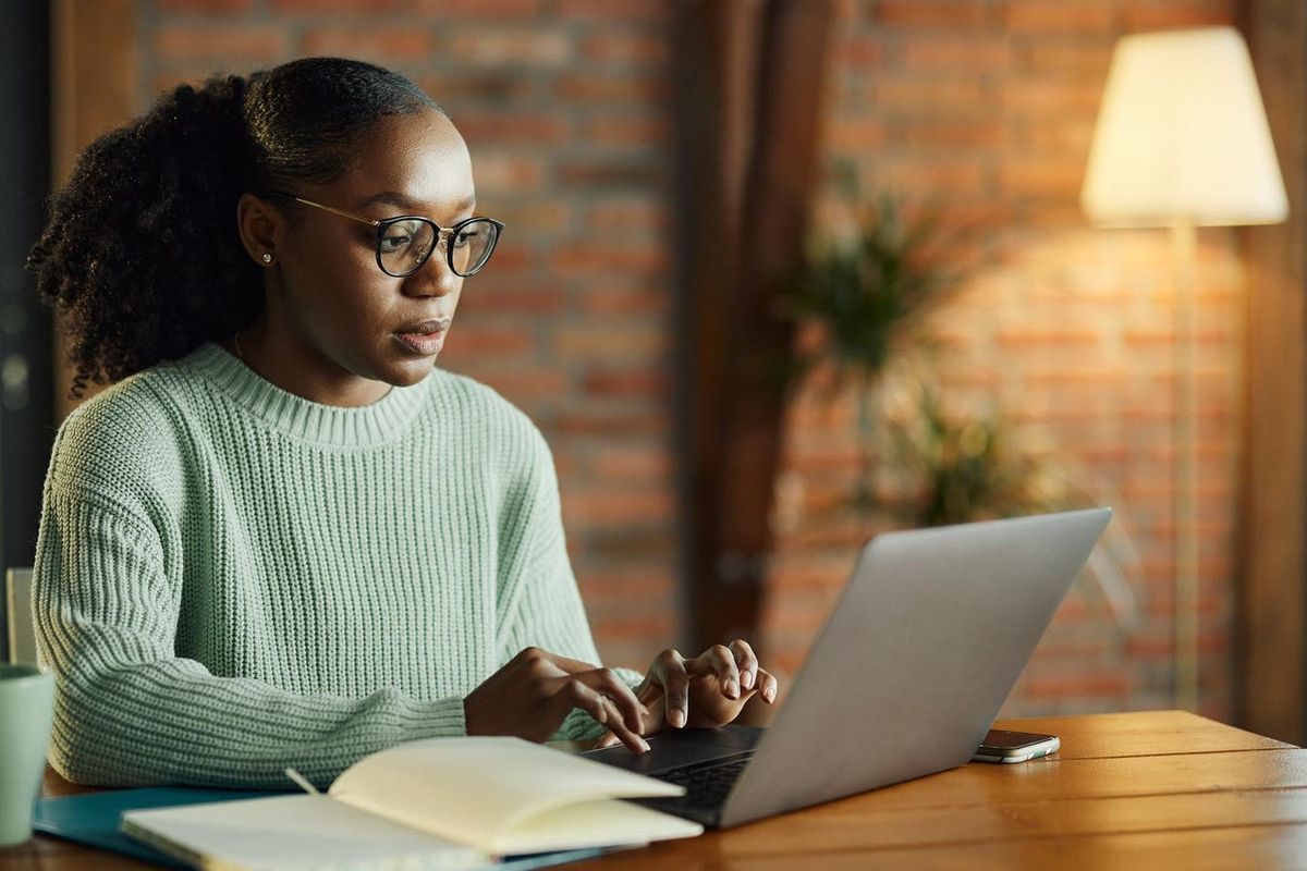 Freelancing vs. Full-Time: Which Career Path Suits You Best?